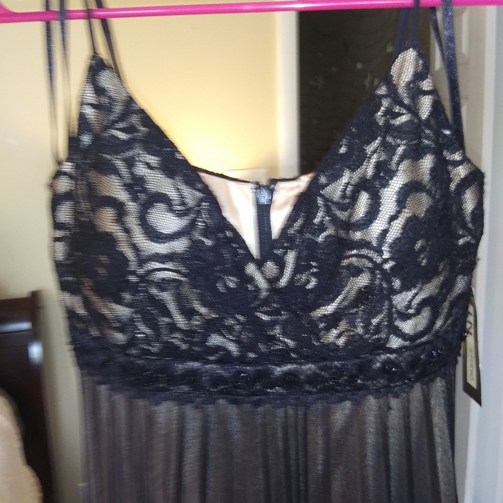 dress - Picture 4 of 5